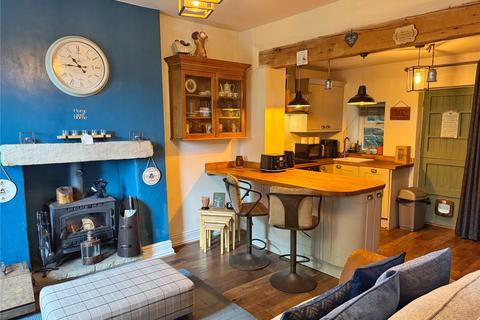 3 bedroom end of terrace house for sale, Wesley Place, Bacup, Rossendale, OL13