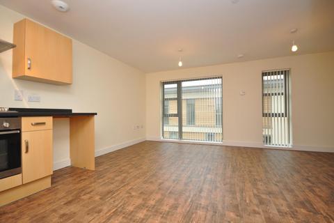 Studio to rent, Corporation Street, Taunton, TA1