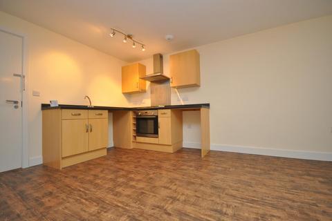 Studio to rent, Corporation Street, Taunton, TA1
