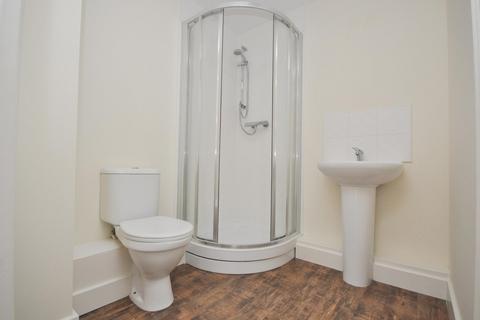 Studio to rent, Corporation Street, Taunton, TA1