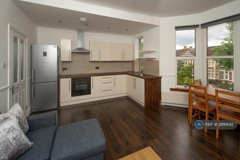 3 bedroom flat to rent, Fishponds Road, Fishponds, Bristol, BS16