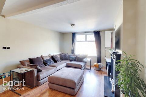 3 bedroom apartment for sale, Station Road, Carlton