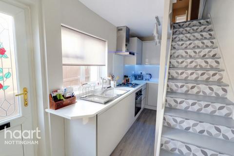 3 bedroom apartment for sale, Station Road, Carlton