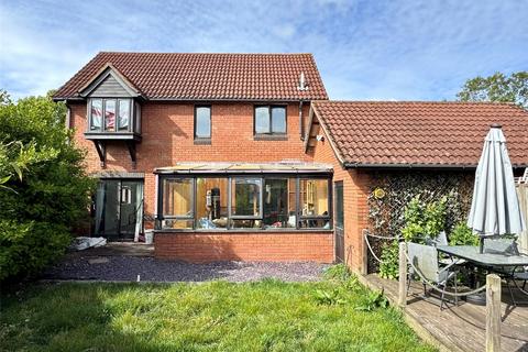 2 bedroom detached house for sale, Fernglade, New Milton, Hampshire, BH25