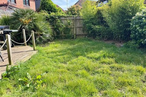 2 bedroom detached house for sale, Fernglade, New Milton, Hampshire, BH25