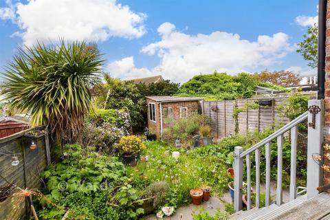 3 bedroom terraced house for sale, Thorn Gardens, Ramsgate CT11