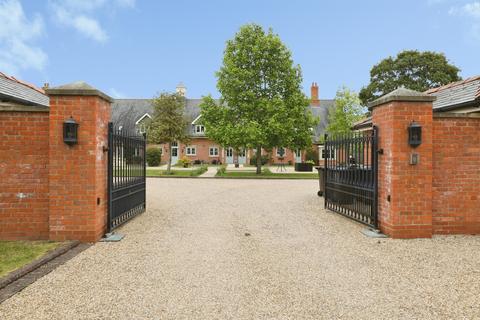 3 bedroom house for sale, The Mews, Retford