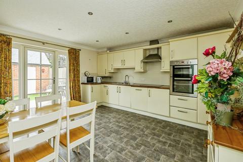 3 bedroom house for sale, The Mews, Retford