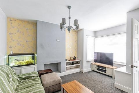 2 bedroom terraced house for sale, Pratt Road, Rushden