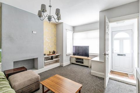 2 bedroom terraced house for sale, Pratt Road, Rushden