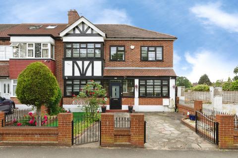 Snakes Lane East, Woodford Green, IG8