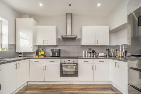 4 bedroom house for sale, Berryhill, London