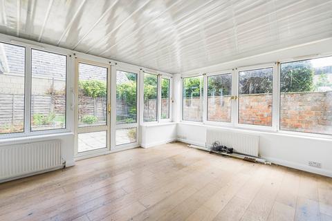 2 bedroom bungalow for sale, The Avenue, Cirencester, Gloucestershire, GL7