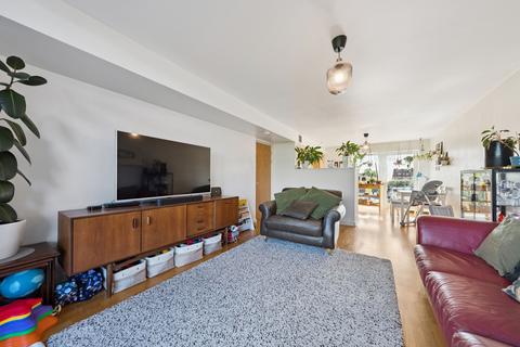 2 bedroom flat for sale, 550 Pollokshaws Road, Flat 3/2, Strathbungo, Glasgow, G41 2PF