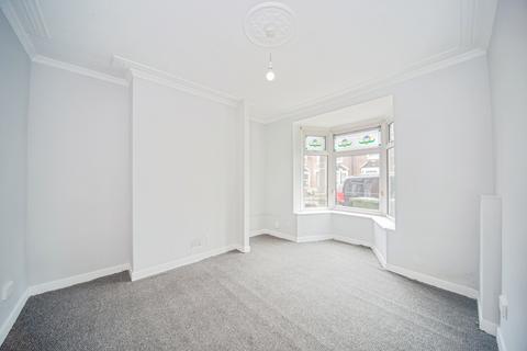 3 bedroom terraced house for sale, Burton Road, Polygon, Southampton, Hampshire, SO15