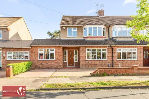 4 bedroom semi-detached house for sale, Grenville Avenue, Broxbourne EN10