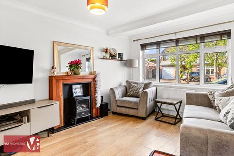 4 bedroom semi-detached house for sale, Grenville Avenue, Broxbourne EN10