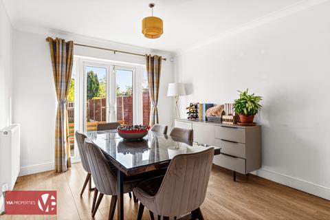4 bedroom semi-detached house for sale, Grenville Avenue, Broxbourne EN10