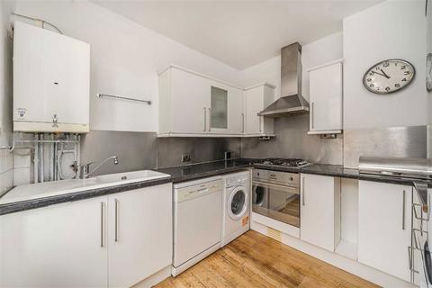 2 bedroom flat for sale, Bolton Crescent, London SE5
