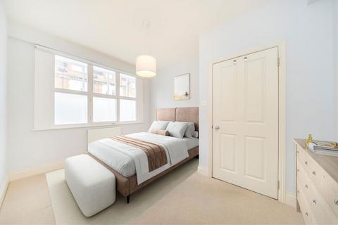 2 bedroom flat for sale, Kingston Road, London SW19