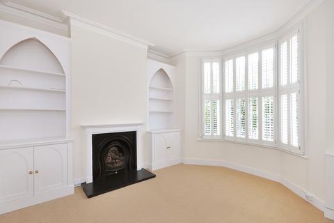 4 bedroom terraced house to rent, Gowrie Road London SW11