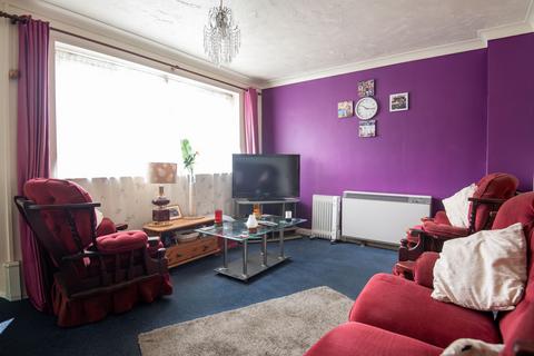 1 bedroom flat for sale, Silverwood Road, Kettering, NN15
