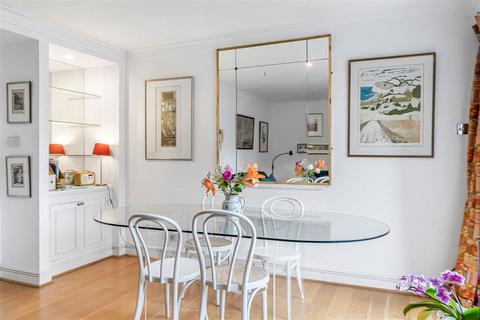 3 bedroom terraced house for sale, Nelsons Yard, London NW1