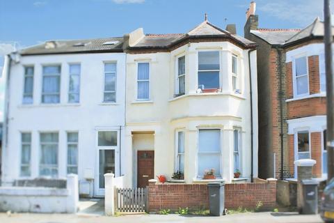 2 bedroom flat to rent, Hainthorpe Rd, West Norwood, London, SE27