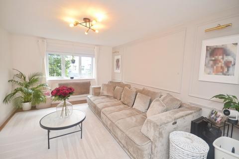 2 bedroom flat to rent, Hainthorpe Rd, West Norwood, London, SE27
