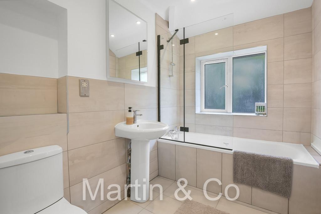 1704314064 -20 Byron Road, Selsdon, CR2 - 26