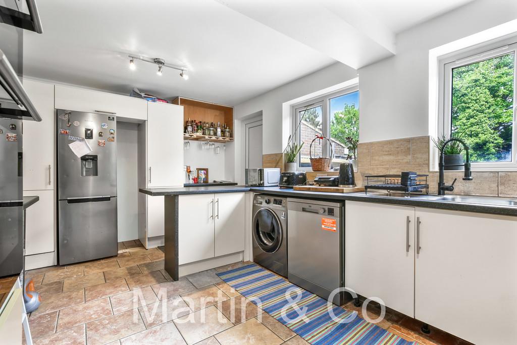 1704314064 -20 Byron Road, Selsdon, CR2 - 8