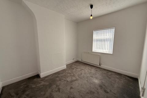 3 bedroom terraced house to rent, Adelaide St, Crewe