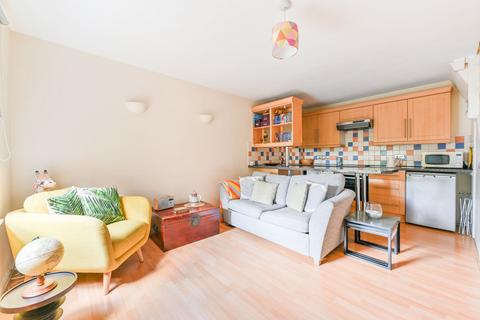 Ardent Close, Norwood, London, SE25