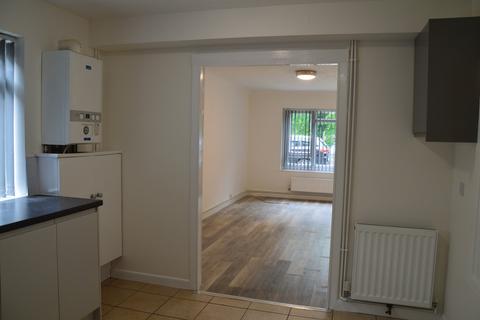 2 bedroom flat to rent, Ellenborough Park North, Somerset BS23