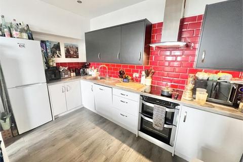 1 bedroom apartment to rent, Walter Road, Swansea,