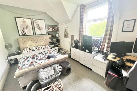 1 bedroom apartment to rent, Walter Road, Swansea,
