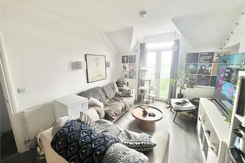 1 bedroom apartment to rent, Walter Road, Swansea,