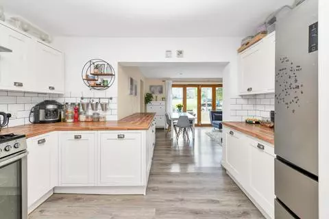 4 bedroom semi-detached house for sale - View 5