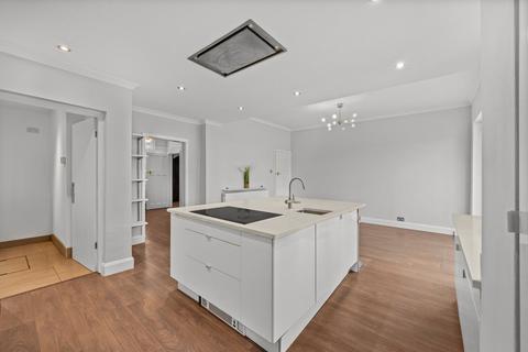 4 bedroom detached house to rent, Winn Road, London