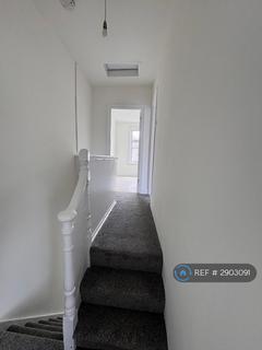 3 bedroom terraced house to rent, Stamford Road, London, E6
