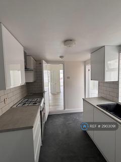 3 bedroom terraced house to rent, Stamford Road, London, E6