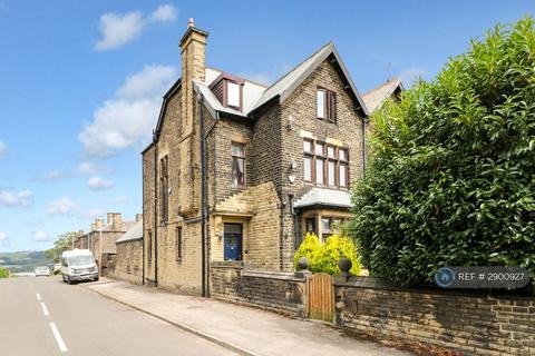 6 bedroom semi-detached house to rent, Whitcliffe Road, Cleckheaton, BD19