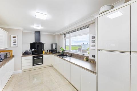 3 bedroom apartment for sale, Montagu Court, Gosforth, Newcastle Upon Tyne