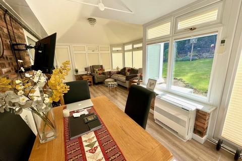 3 bedroom detached bungalow for sale, Gesail y Mynydd, Froncysyllte