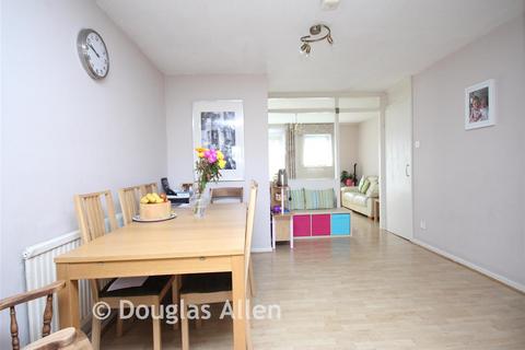 Pershore Close, Ilford IG2