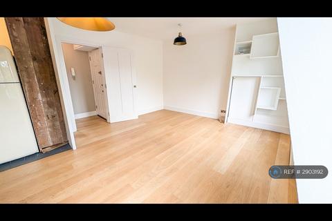 1 bedroom flat to rent, Balham High Road, London, SW12