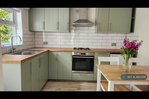 4 bedroom semi-detached house to rent, Charlmont Road, London, SW17