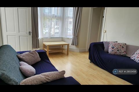 4 bedroom semi-detached house to rent, Charlmont Road, London, SW17