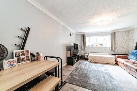 1 bedroom ground floor flat for sale, Armour Hill, Reading, RG31