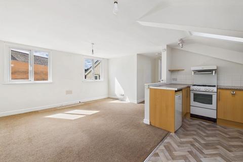 2 bedroom flat for sale, High Street, Crediton, EX17